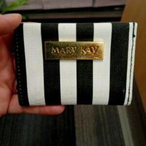Mary Kay Business Card Holder {black + white}